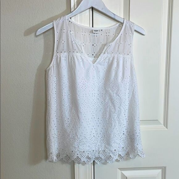 Gap White Eyelet Sleeveless Top - Picture 1 of 2